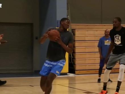 模板杜兰特的五星高中生!鲁尼高中时期有多强?为什么转型打中锋