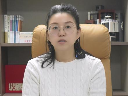 非京籍在北京中高考?怕是你想得太简单了 北京2025年常驻人口是2183万人,其中北漂有800多万人,每年能够通过积分落户的仅6000人左右
非京籍孩子想在京读高中,需要符合“九类人”条件之一才能报考
能满足以下“五类”条件,也可以在北京报考中专
即便可以满足“五类”条件,只要孩子户籍不在北京,也只能报考高职类学校
2025年申请北京积分落户的人数,首次跌破10万人,分数涨幅也出现回落
#非京籍 #非京籍高考 #北京升学 #积分落户 #北京高考