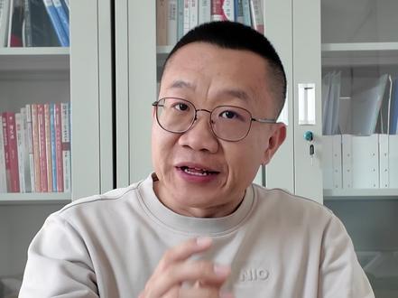 本田汽车利润崩盘,靠摩托车续命 被摩托车续命,本田汽车利润暴雷,汽车业务持续亏损,亟须变革。#本田 #本田雅阁 #本田crv #本田摩托车 #汽车