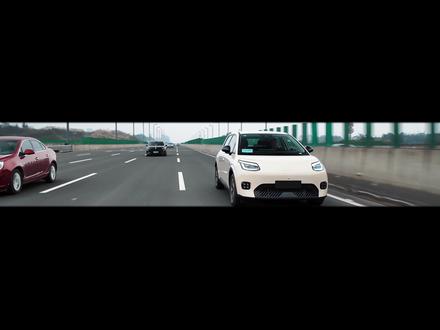 全网最细 | 埃安UT,没广子,但好东西还是想夸一下 500G的素材,330G的工程文件,2631行字幕,24339个字,我想没有哪个媒体会因为一个广子就这么拼吧……所以,确实没广子,不然我相信肯定会有人来提醒我不能提扭力梁。
这是我这个小up自创作【全网最细】系列以来制作体量最大的一次,可能有朋友会好奇为什么会拿这个车聊这么久,其实主要还是因为才这几年尝过太多粗粮之后难得在这个价位这个级别吃到了细糠,触目皆是的廉价,却藏着不露声色的细腻。
喜欢这种慢工磨出来的小车,虽谈不上精益求精,但起码是通过一轮又一轮的调校与验证,将各个部件均衡匹配,甚至让它们发挥出接近上限性能的这么一台车子。#dou是好车