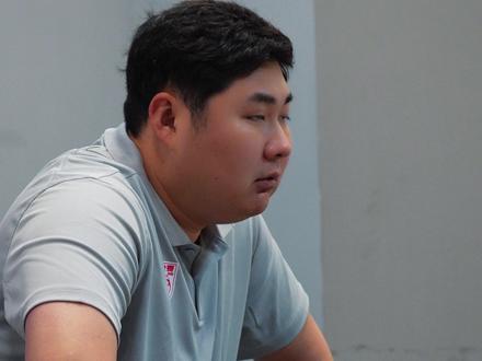 临平二高·团队凝结。耐高全国半决赛对阵清华附中。
【J.Hoops赛记】我们太期待以下克上的壮举,但其实这并非巧合,在于一次一次的总
结和再出发。
#一生只有一次耐高 #耐高总决赛#CHBL #临平二高 #篮球教练