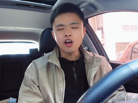 掉头后应该沿哪条车道行驶?左侧还是右侧呢?新手朋友要知道 #每天一个用车知识 #驾驶技巧