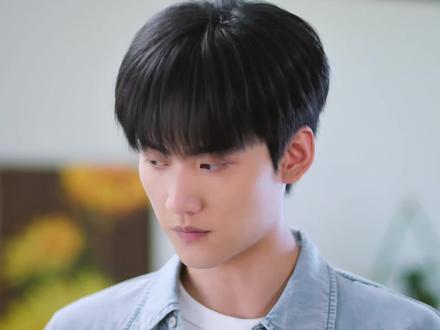 岑矜怎么也没有想到李雾竟背着她填报了宜大 #追剧不能停 #狙击蝴蝶 #周柯宇 #陈妍希 #dou来看好剧