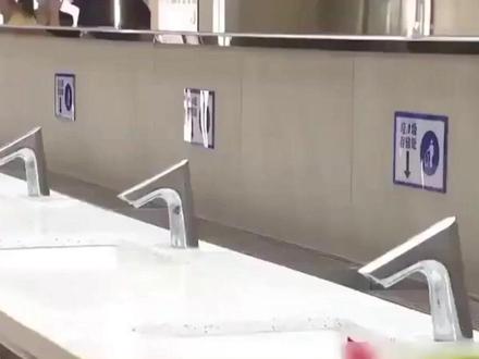 如何看待甘肃立法规定男女厕位比例1比2? #社会百态