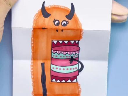 一个贪吃的小怪兽,一口一个大蛋糕,有趣的折叠画画怪兽,超简单又好看的儿童画简笔画,快来动手试试吧#折叠画#简笔画 #儿童画#创意美术 #亲子手工