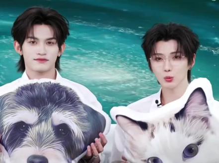 这直播里的糖可真多啊,捡不完,根本捡不完 #卡姿兰品牌大使云旗郝熠然 #云熠