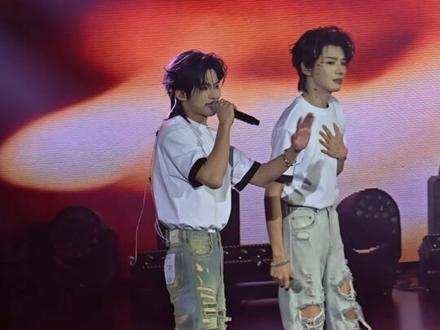 3.2最后的返场
哭红了眼眶
我们会在一起很久很久
云熠99
#云熠 #云旗 #郝熠然