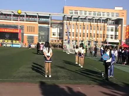 路过一中操场,又一批同学们开始在体育课上排练运动会节目了🥳#青春的样子