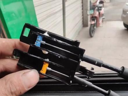 现代途胜车门里外打不开,直接更换车门锁块#汽车保养与维修 #现场实拍