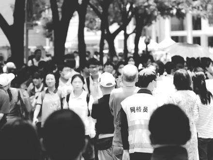 纪录片:年度最佳弱智人物--EVA
