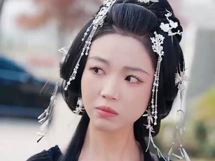 1 她一个穷酸乞丐就能治病,那要我们这些苦修医术的人干什么....#剧情#抖音短剧#因为一个片段看了整部剧#百亿剧好看计划#短剧