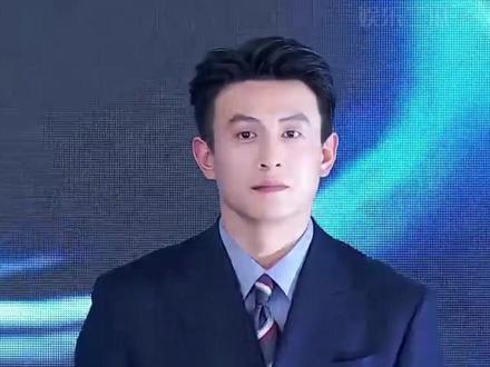 微短剧品质盛典出场顺序看短剧演员江湖地位,刘萧旭开毯先锋,李柯以力压王小亿,刘晓庆实力压台 #李柯以 #王小亿 #刘萧旭主持微短剧品质盛典红毯 #影娱热点团 #内容启发搜索