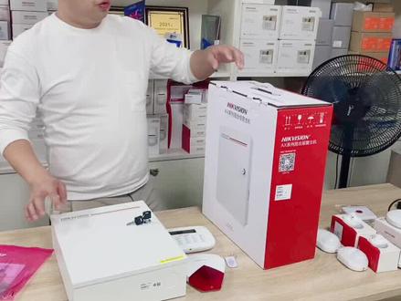 #海康威视报警 #混合型报警主机 #网络报警主机 海康威视混合型报警主机入门基本接线,一起来学习!#报警控制键盘 #报警主机编程 @抖音小助手 @海康威视客户服务