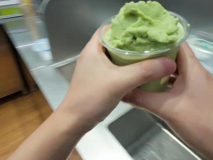 第一视角带你体验库迪咖啡师的日常
@DOU+小助手 #库迪咖啡 #饮品制作 #咖啡师日常 #日常vlog #真实生活分享官