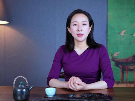 王维最治愈的四首诗,读完心里忽然就静了 很多人读王维,只觉得美,只觉得静。可真把他的一生看完,你会发现,他诗里的安静,从来不是没受过伤,而是经历过失去、战乱和起落之后,依然能把自己慢慢安顿下来。为什么王维的诗,总能让人一下子静下来?这条视频,带你从四首诗里看懂他。#古诗词 #诗词 #历史故事 #人生感悟 #人生智慧