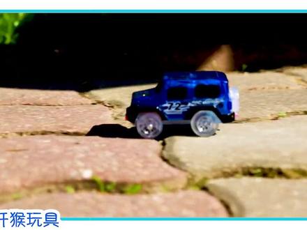 汪汪队立大功的小狗开着消防车遇到了什么玩具车?