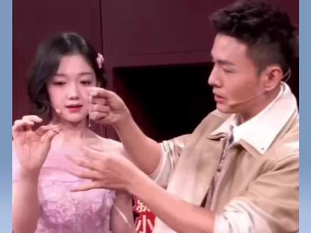 这下看不明白魔术的时候终于能得到答案了!#春晚戒指魔术没看明白但问开心了