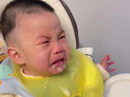 不爱吃米糊的宝,服了服了,奶量减少了,米糊也不吃了,他到底想吃什么啊?#宝宝日常vlog #吃辅食的宝宝 #辅食教程