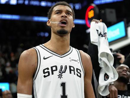 西决抢七雷霆和马刺谁会赢?反正文班亚马赢了! #nba #马刺总冠军 #文班亚马 #goat #马刺vs雷霆