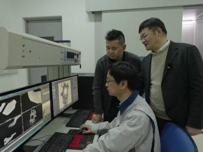 还没见到实车,就已经被上汽大众ID. ERA 5S狠狠种草了#IDERA5S工信部亮相 #IDERA伪装车 #大众5S