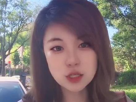 “亾䢎”读作:“wang ji”,译为:逃避,你说你把我忘记,其实你是在逃避