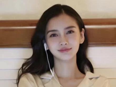 杨颖为什么叫angelababy?