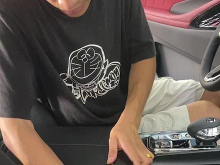 传祺M8宗师副驾驶屏幕安装教程
