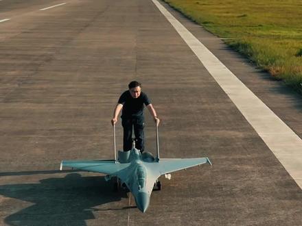 国内高端涡喷玩家的歼16首飞成功! #涡喷 #航模 #军迷发烧友