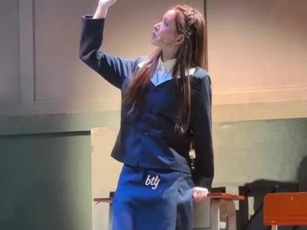 2026.2.5 19:30 干花
北京场返场
小c的首次巡演顺利结束🎉
@程小晨
#程晨 #音乐剧干花 #音乐剧