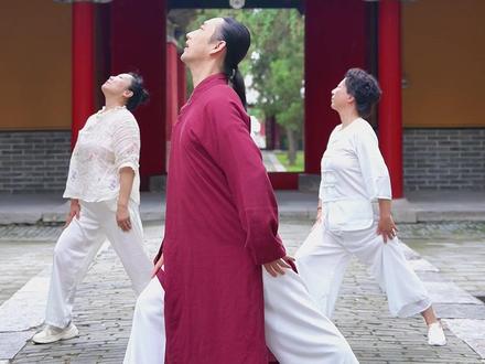八段锦摇头摆尾去心火完整动作教学,连贯舒展,常练舒缓心绪改善睡眠 #八段锦教学 #摇头摆尾去心火 #居家养生 #静心养身 #中老年锻炼