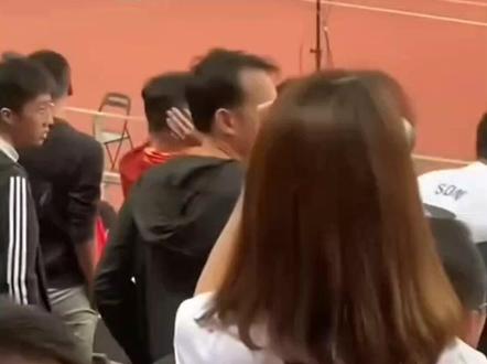 #比赛现场 这个可跟看演唱会不一样哦,这个各自代表国家的,所以还是要分清场合
