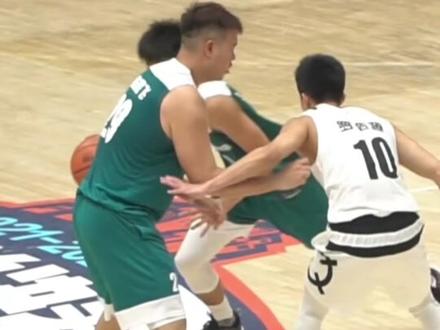 太原理工@杜智博 ,他的球风让你想起了谁?#准者带你看篮球 #cubal