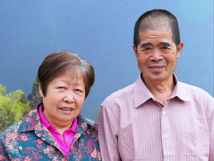 藕片夹肉馅,裹上番薯粉糊下锅油炸,外焦里嫩,鲜香无比,好吃 #乡村大锅煮出人间美味 #尝一口油炸肉馅藕盒的鲜 #新农人计划2026 #我的乡村生活 #畲乡景宁