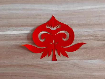 零基础学剪纸-桃子剪纸教程,寓意吉祥长寿,甜蜜美好,好运来~#手工 #传统文化 #手艺人 #非遗传承 #创意 #剪纸 #传统手艺 #非遗抖起来 #亲子手工 @抖音小助手