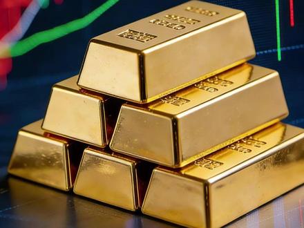 谁在忽悠?黄金涨是美国要化债? 所有忽悠美国拉高黄金去化债的大V都太low了,完全不可信,应该立即拉黑,他们完全不懂黄金,完全不懂美债,更不懂美国。他们都是以自己的思维方式去揣测一个大国的运作模式,其实连美国如何还债以及黄金对美元的重要性都没搞清楚。#我在抖音说财经 #黄金 #投资 #金融 #知识分享