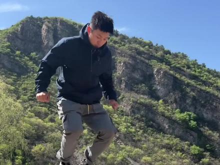 这样全新设计的铝合金钓台,和碳素钓台相比,你会更喜欢哪一个? #钓具评测