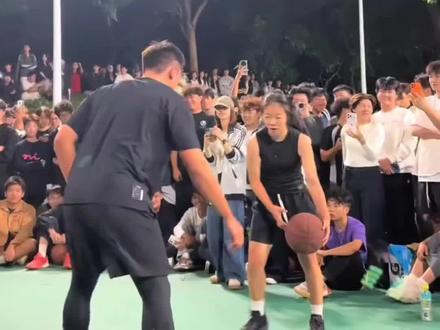 广东罗可馨VS广西冯敏敏精彩绝伦,🔥 #热门话题 #体育精神#打篮球的女生 @抖音小助手 @抖音创作灵感 @抖音创作者大会