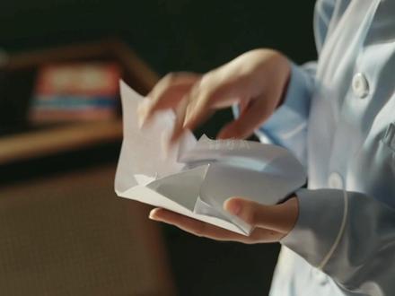 《她的盛焰》25:她被囚禁在了精神病院! #她的盛焰 #她的盛焰值得反复细品 #好剧推荐 #了不起的精讲团 #甜可瓜