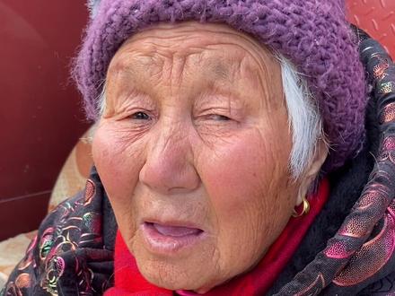 #老太太欢乐记
之二姑家走亲戚😄
今晚八点直播不见不散#家有一老如有一宝