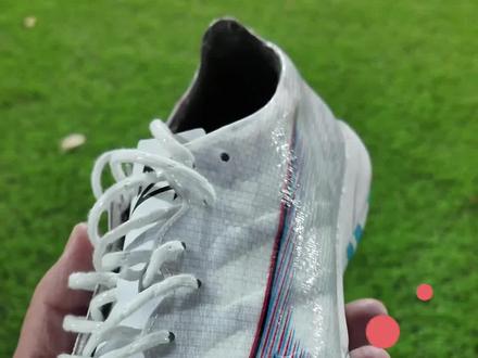 美津浓的一款轻体TF碎钉足球鞋,穿过的兄弟都说好的很#足球鞋 #足球 #足球鞋推荐 #美津浓 #足球鞋舌