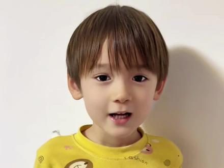 睡前和四岁人类幼崽玩成语接龙,发现他竟可以无限循环接龙#人类幼崽 #成语接龙 #混血宝宝 #亲子日常 #抖音生活观察计划