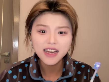 总感觉刷不干净牙的快试试它#笑容加电动牙刷