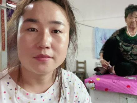 东北农村最新款火炕,搭建结构简单热的快,取暖住人两不误