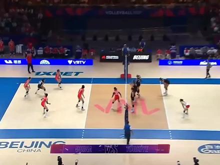 这个腰腹力量太强了,狠狠惊艳到了#女排 #庄宇珊