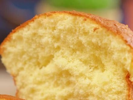 老式槽子糕,小时候的味道。人上岁数了,时常怀念小时候的味道,这款老式槽子糕满足你小时候的味道#小时候味道 #传统手艺 #民间传统美食 #抖音小助手