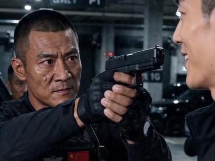 《开局肉身无敌,横推人间神佛》第六集 各国精英束手无策,林天却露出一丝兴趣:终于有点意思了。#沙雕动画 #反转 #地球守护者联盟 #装逼