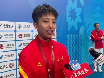 全运人物|11月16日,在#十五运会 U22女篮决赛中,四川队82:67战胜浙江队夺冠。四川队员,曾入选国家集训队的#冉珂嘉 在赛后说,国家集训队的经历让她学到了很多,通过国际比赛也看到了自己的差距,未来会继续努力。
记者:孟祥新 梁琰