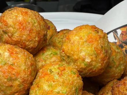 不硬不粘的萝卜丸子在家你留着做吧#美食#热门