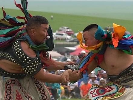 大转三百回合 都扛住了 狠人 ,精彩摔跤#摔跤 #那达慕 #蒙古搏克 #蒙古汉子