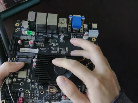 Firefly ITX-3588J Ubuntu下的运行情况,RK3588芯片评测,GNOME桌面运行流畅,很棒#芯板坊 #开发板 #芯片 #评测 #RK3588